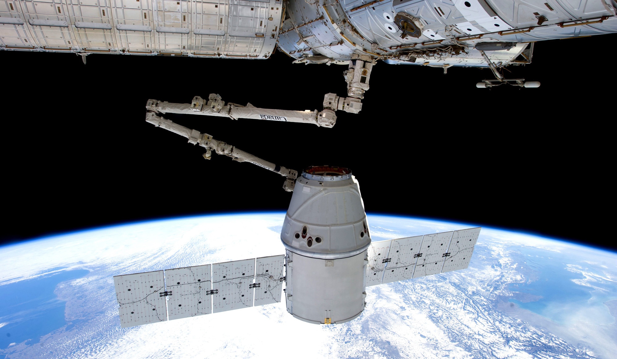 SpaceX Dragon and the International Space Station: The miracle of berth. Credit: NASA