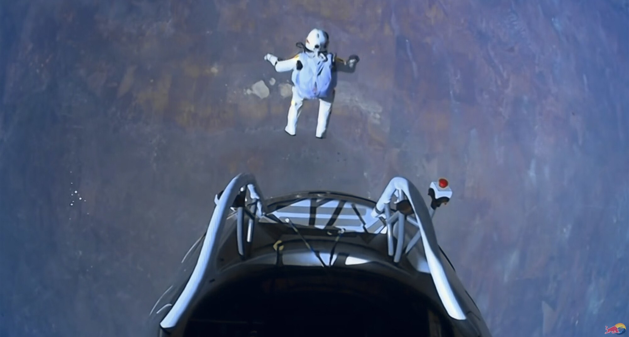 Felix Baumgartner jumps from nearly 40 km in the air. Credit: Red Bull