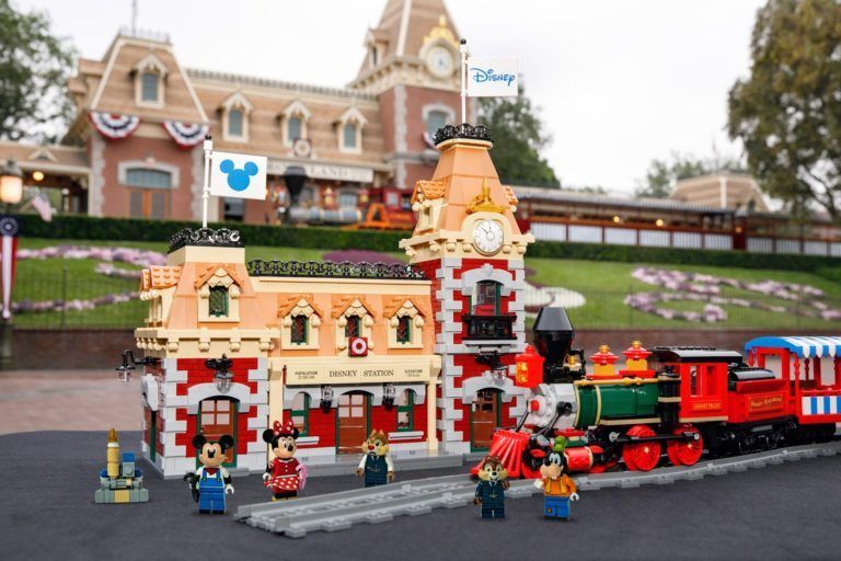 LEGO Disney Train Station