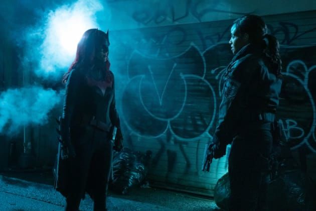 Batwoman Episode 7 Kate and Sophie alley