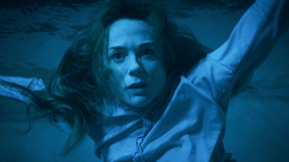 Kerry Condon as Eve Waller in Night Swim, directed by Bryce McGuire.
