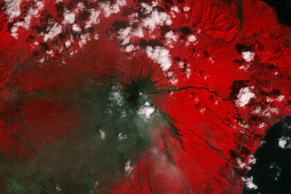 Infrared observations of the Mayon volcano by the Copernicus satellite shows vegetation (red) and the damage done by the latest eruption of lava (green/brown). Credit: ESA 