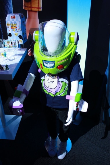 Disney ∙ Pixar Toy Story Buzz Lightyear Space Ranger Armor with Jet Pack