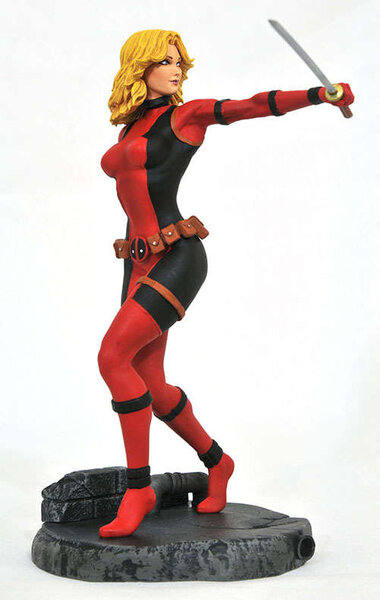 DST Lady Deadpool NYCC 2020