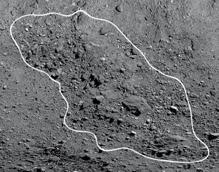 Tlanuwa Regio, an area of rubble surrounded by smoother regions on the asteroid Bennu. Credit: NASA/Goddard/University of Arizona