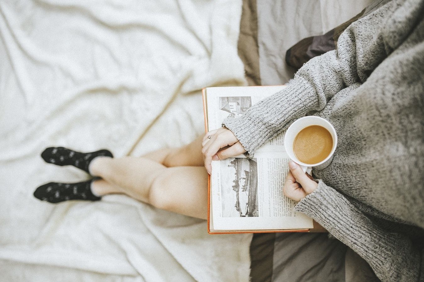 woman-reading-with-coffee