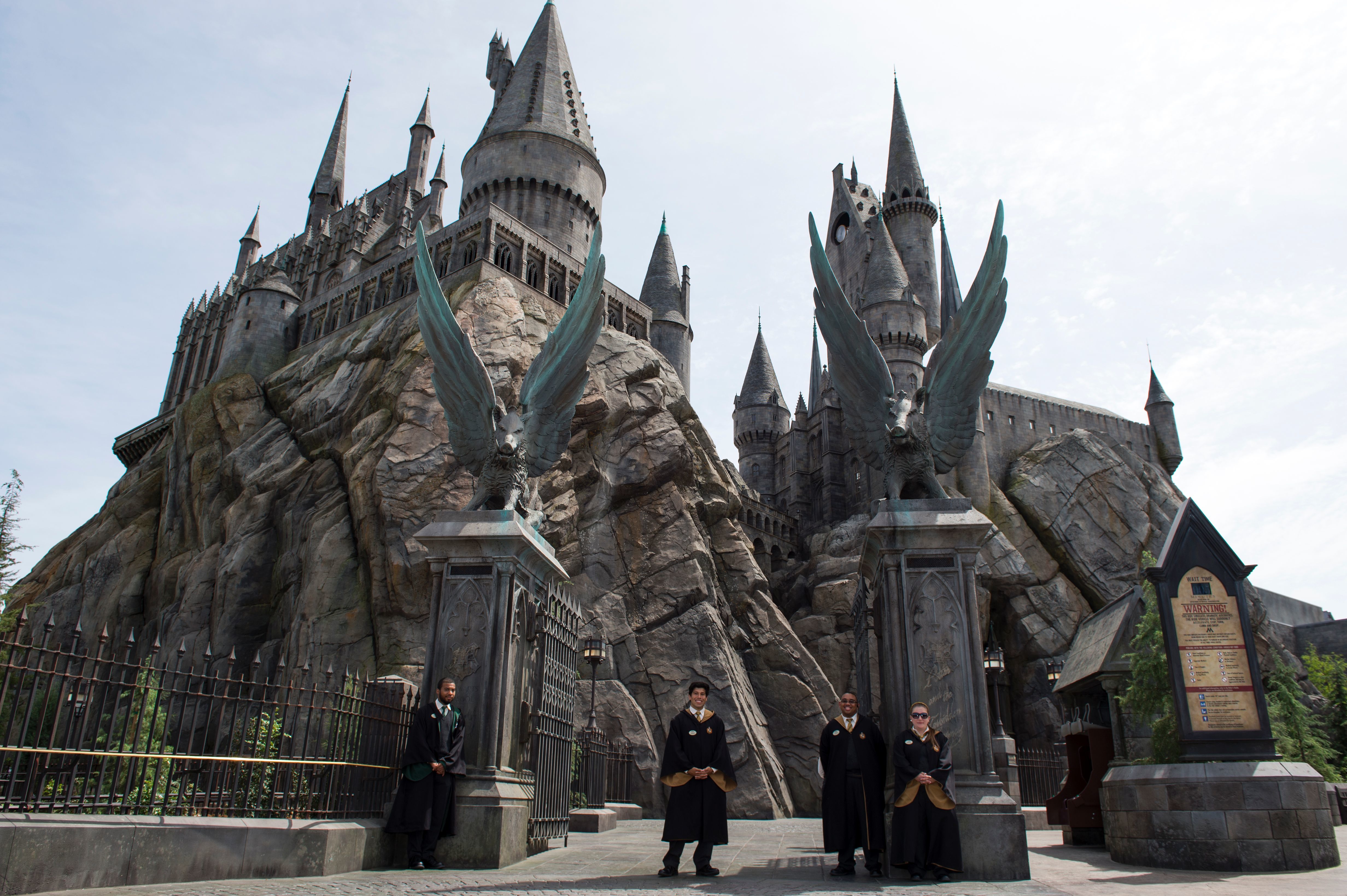 Wizarding World of Harry Potter Hogwarts Castle