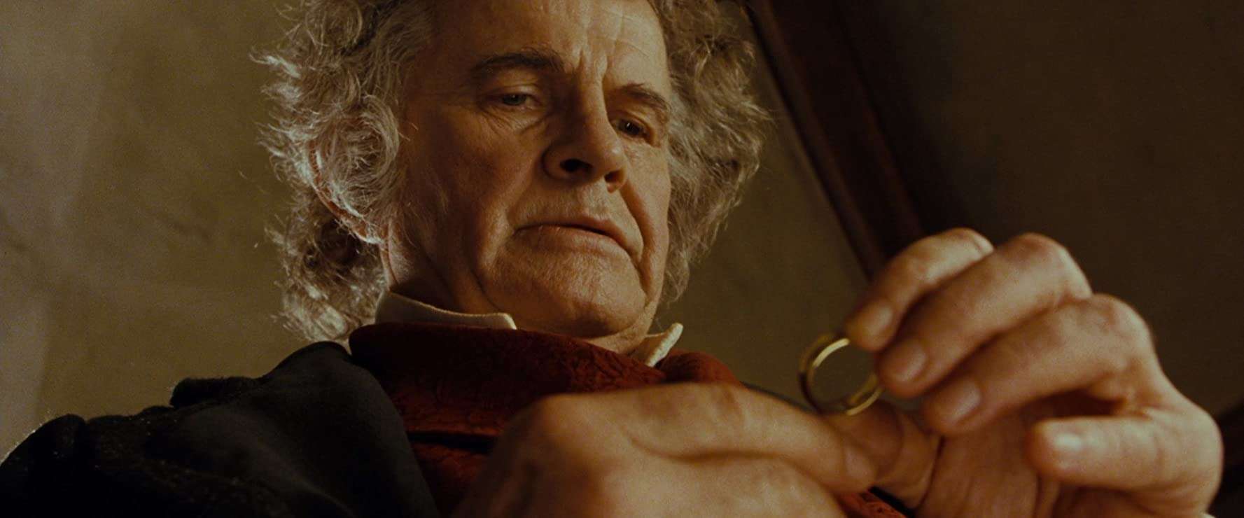 Vroeg diep verlies Ian Holm's Bilbo Baggins showed us the Lord of the Rings character's true  depth | SYFY WIRE