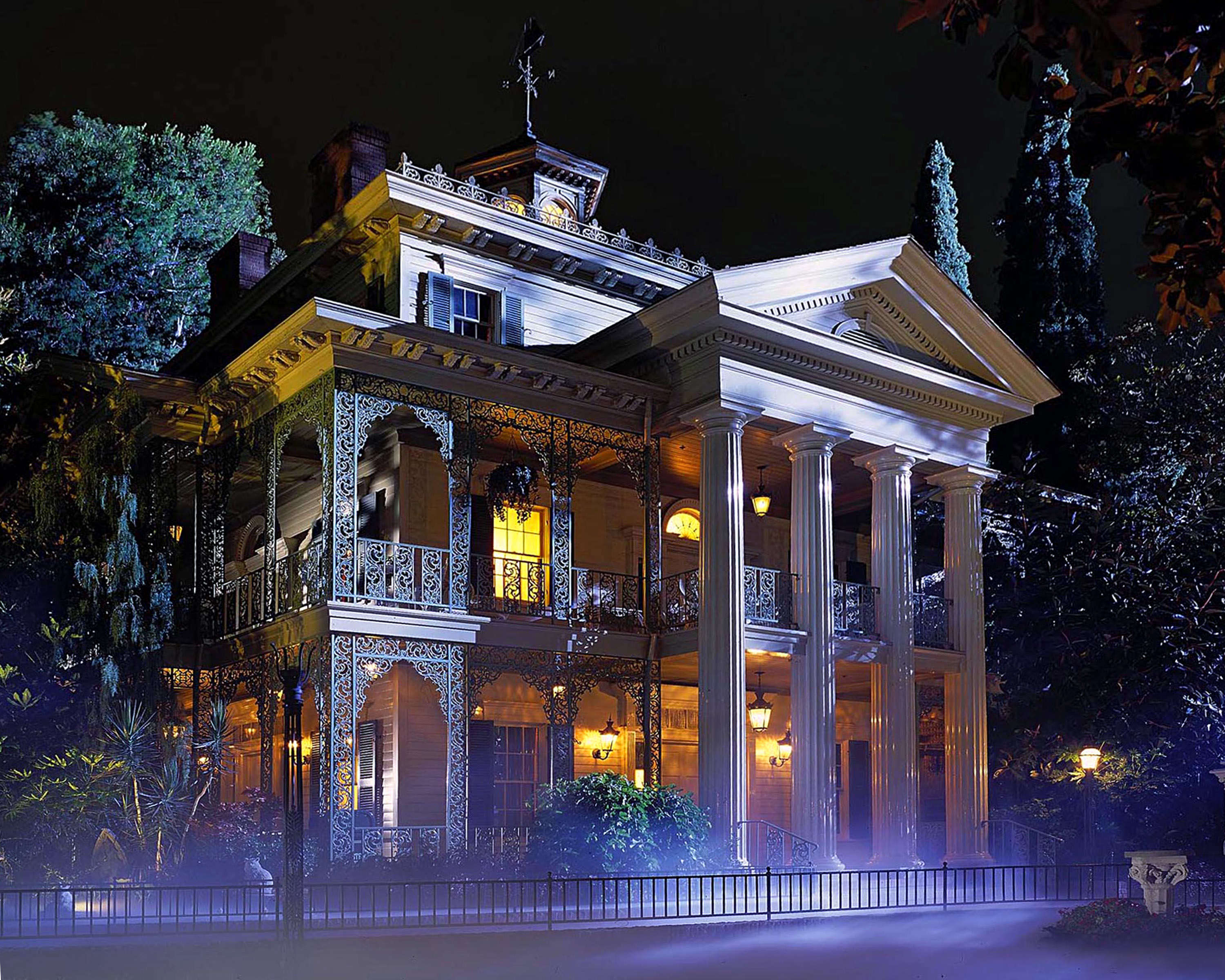 A foggy evening in front of Disneyland's Haunted Mansion