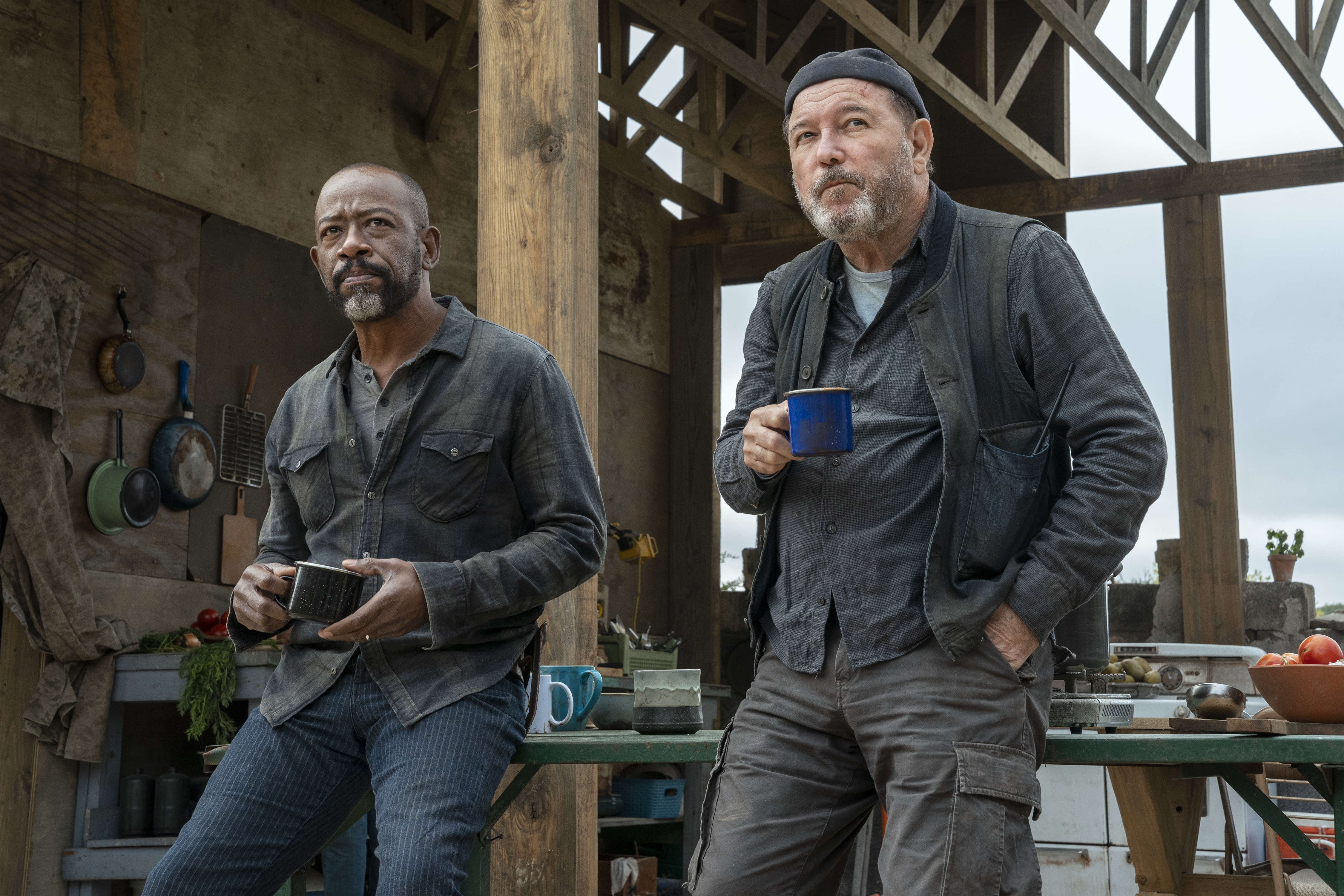 Fear The Walking Dead Cast Talks Season 6 At Wondercon 21