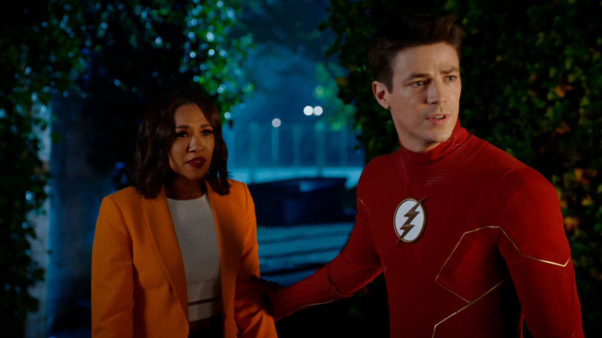 The Flash is back, and he's brought a ton of Arrowverse heroes with him in first S8 trailer