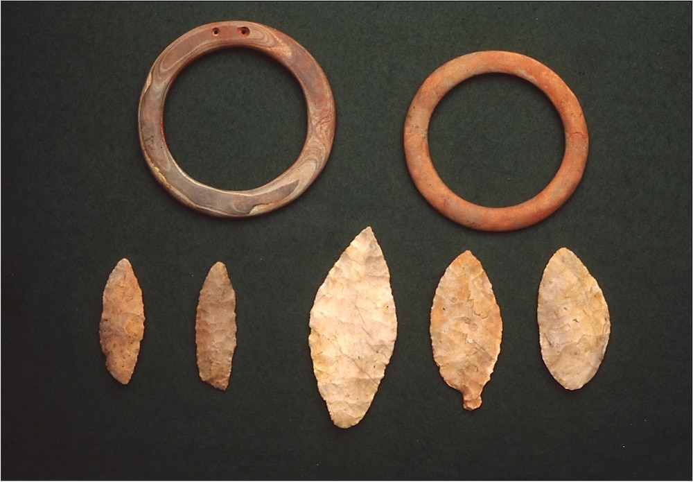 Two Large Intact Rings And Five Flint Projectile Points