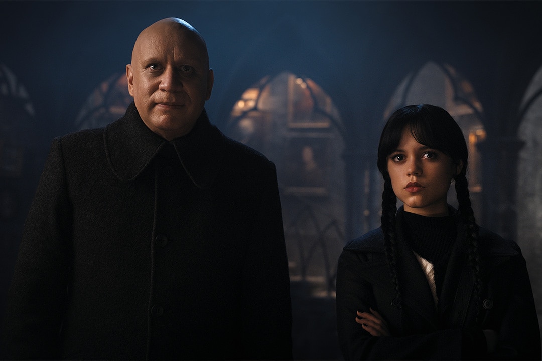 (L to R) Fred Armisen as Uncle Fester, Jenna Ortega as Wednesday Addams in Wednesday Season 1 Episode 7