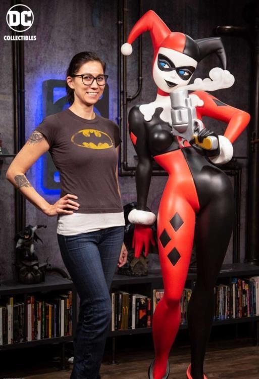 Important Toy News A Life Size Harley Quinn Statue Takes On A