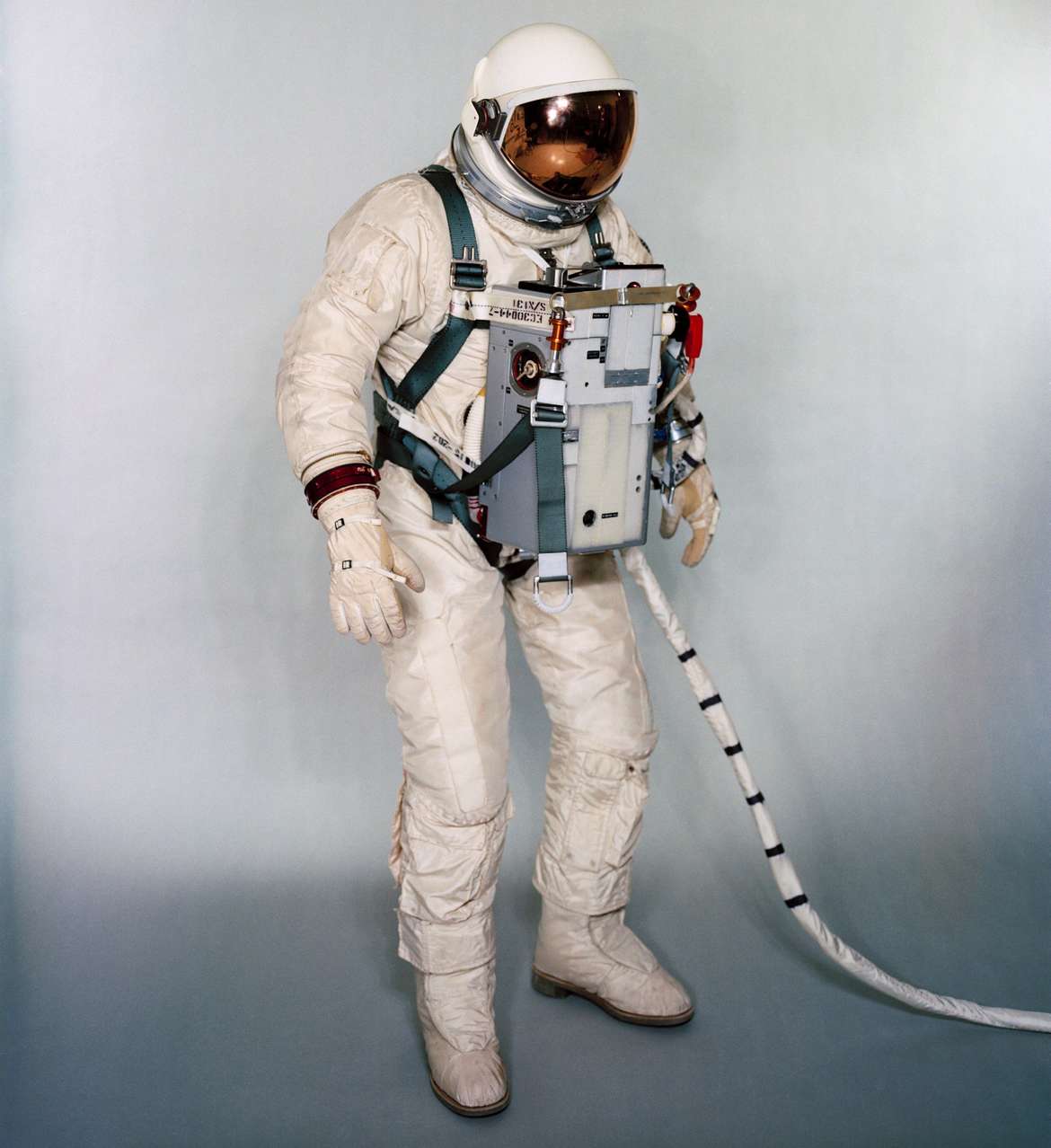 How NASA space suits have changed, from Project Mercury to the cutting ...