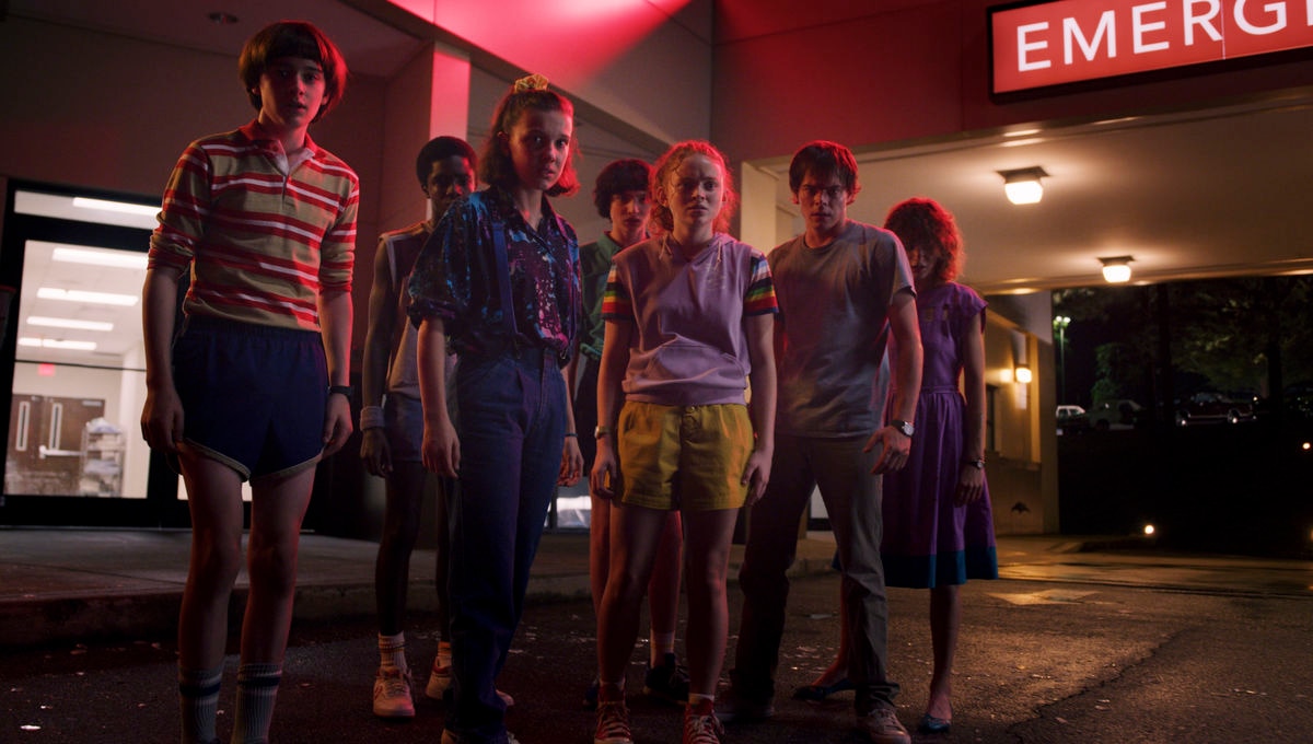 Stranger Things Cast Dish On Mike And Eleven S Summer Of Love
