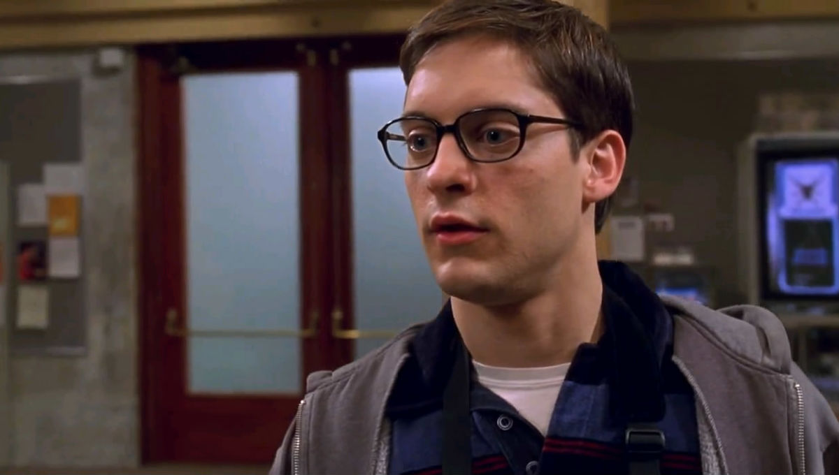 Tobey Maguire’s Peter Parker is a menacing stalker in re-cut Spider-Man ...