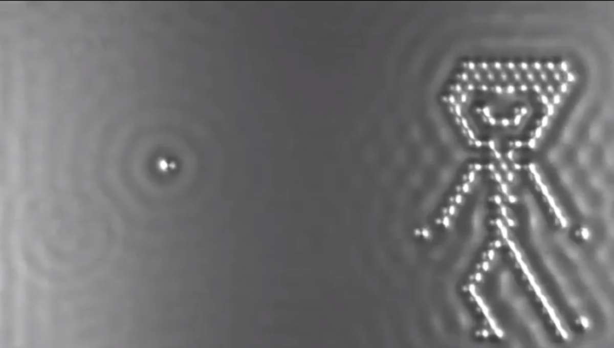 See Short Film Made From A Few Dozen Atoms Magnified X 100 000 000