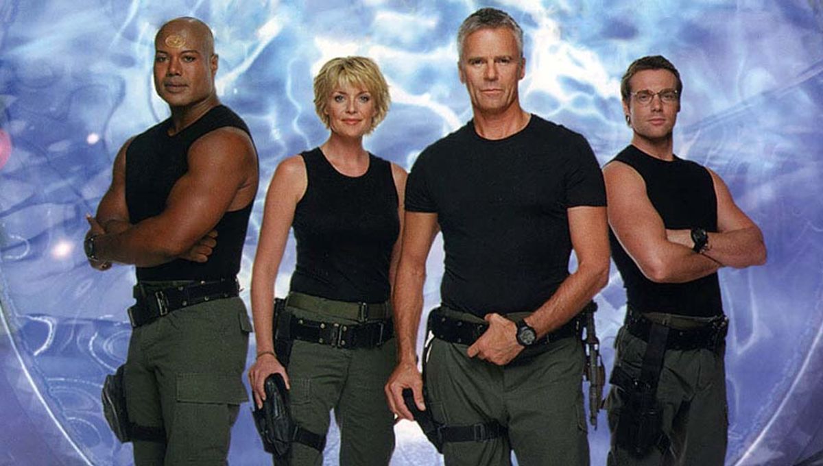 Stargate SG-1 TV 9th Season Cast /& Gate T-Shirt Size XL.