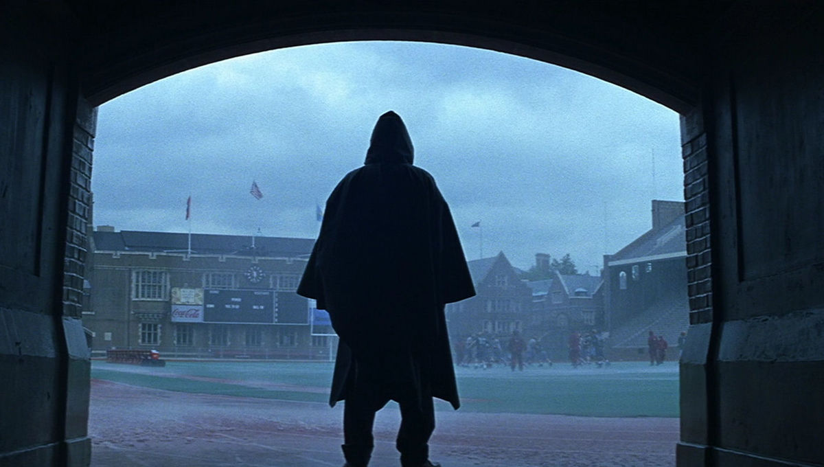 5 reasons why Unbreakable is one of the most important superhero movies  ever - SYFY Wire