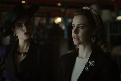 12Monkeys_gallery_305Recap_07.jpg