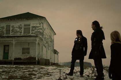 12Monkeys_gallery_310Recap_04.jpg