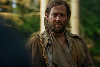 Richard Rankin (Roger Wakefield) - Outlander Episode 412 (1)