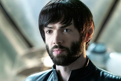 Spock ethan peck star trek discovery