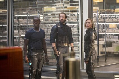 Avengers: Infinity War Captain America, War Machine, Black Widow