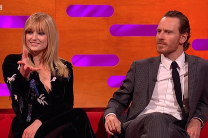 Sophie Turner demonstrates Jean Grey's power move on The Graham Norton Show