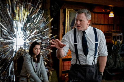 Knives Out Daniel Craig Ana de Almas