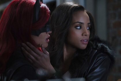 Batwoman Kate and Sophie ep 14