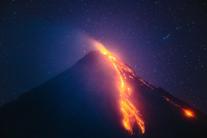 Liz Mayon volcano eruption