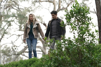 Natalie Zea as Eve Harris, Nicholas Gonzalez as Levi Delgado