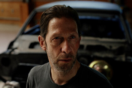 Tim Blake Nelson as Kyle Owens in POKER FACE Season 1 Episode 7