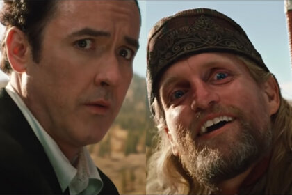 Jackson Curtis (John Cusack) and Charlie Frost (Woody Harrelson) speak in 2012 (2009).