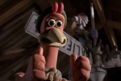 Ginger (Julia Salwaha) gives two thumbs up in Chicken Run (2000).