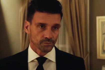 Leo Barnes (Frank Grillo) wears a suit and tie in The Purge: Election Year (2016).