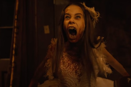 Abigail (Alisha Weir) screams in Abigail (2024).