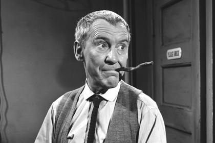 Henry Bemis (Burgess Meredith) in The Twightlight Zone