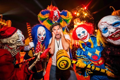 Jerry O'Connell at Hollywood Horror Nights