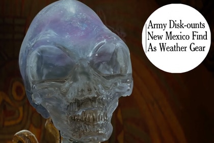 Indiana Jones Crystal Skull Roswell inset