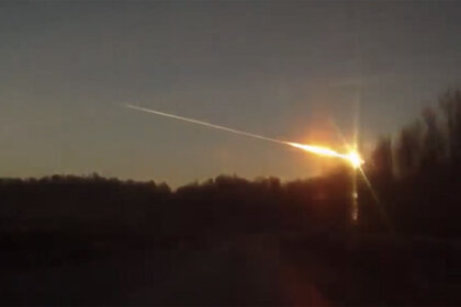 The Chelyabinsk, Russia fireball on Feb. 15, 2013, seen from a dashboard camera. Credit: Евгений Славенков via YouTube