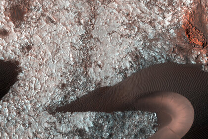 hirise_barchandA big pile of sand on Mars. Credit: NASA/JPL/University of Arizonaune_color_hero