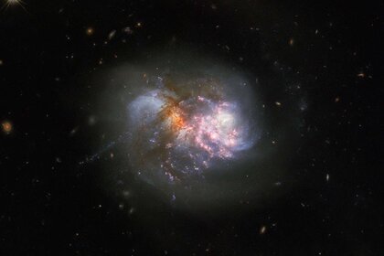 IC 1623 Hubble Image