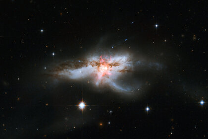 hst_ngc6240_bigNGC 6240, a relatively nearby galactic collision. Credit: NASA, ESA, the Hubble Heritage (STScI/AURA)-ESA/Hubble Collaboration, and A. Evans (University of Virginia, Charlottesville/NRAO/Stony Brook University)