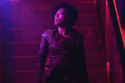 vagrantqueen_hero_01