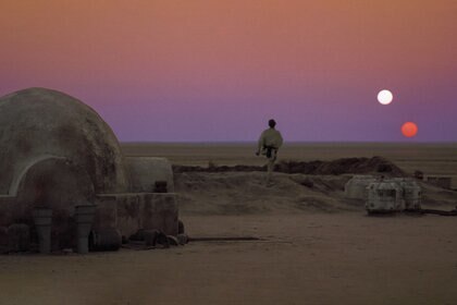 A binary sunset on Tatooine. There’s a lot of science hiding in this shot. Credit: Disney/Lucasfilm