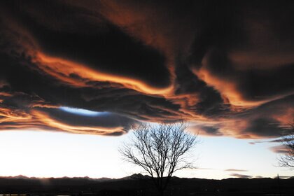 Incredible cloud display on Nov. 19, 2017 over Colorado, caused by rising air over the mountains. Credit: Phil Plait