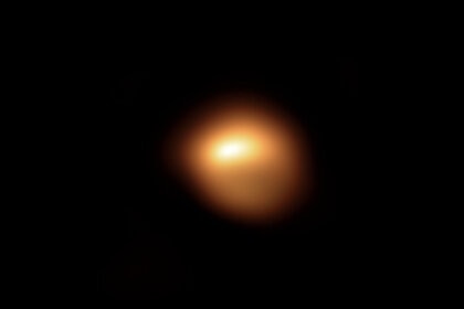 A new extremely high-resolution image of the star Betelgeuse shows its actual disk in December 2019. It appears to be dimmer in its lower half, which is likely tied to its recent dimming to less than 40% of its normal brightness. Credit: ESO/M. Montargès 